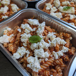 Pâtes sauce tomatée, saucisse italienne et ricotta