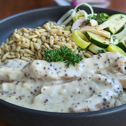 Chicken with creamy old-fashioned mustard sauce